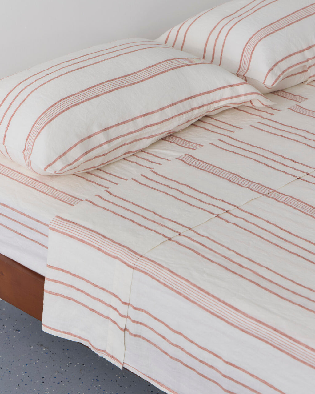 Fitted Sheets Red Stripe